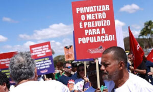 Protesto contra privatização do metrô de Recife
